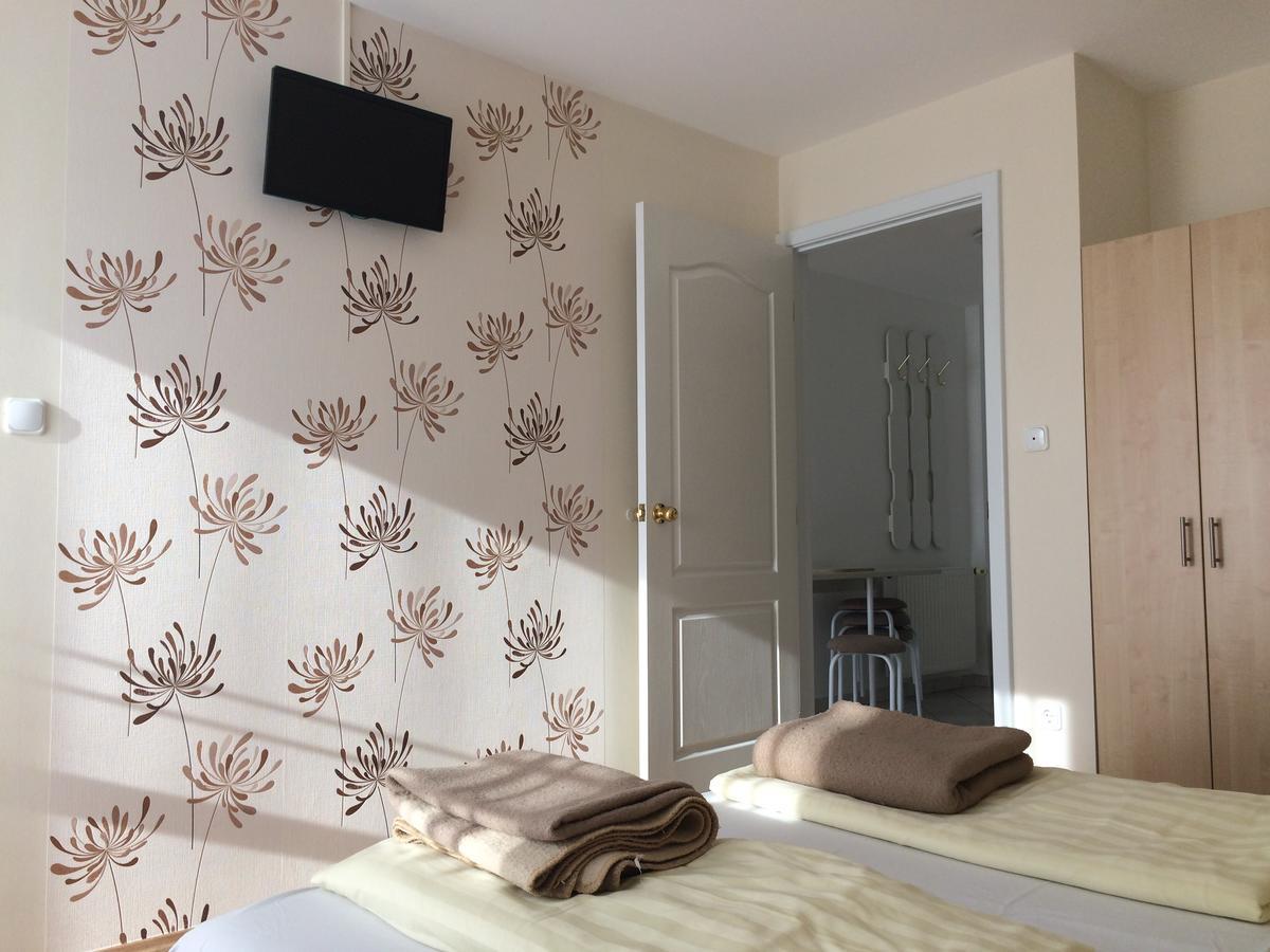 Szaloky Apartmanhaz Gyenesdias Exterior photo