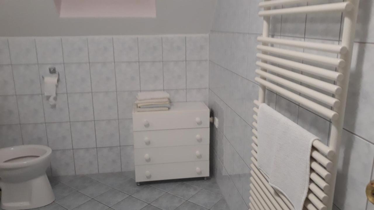 Szaloky Apartmanhaz Gyenesdias Exterior photo